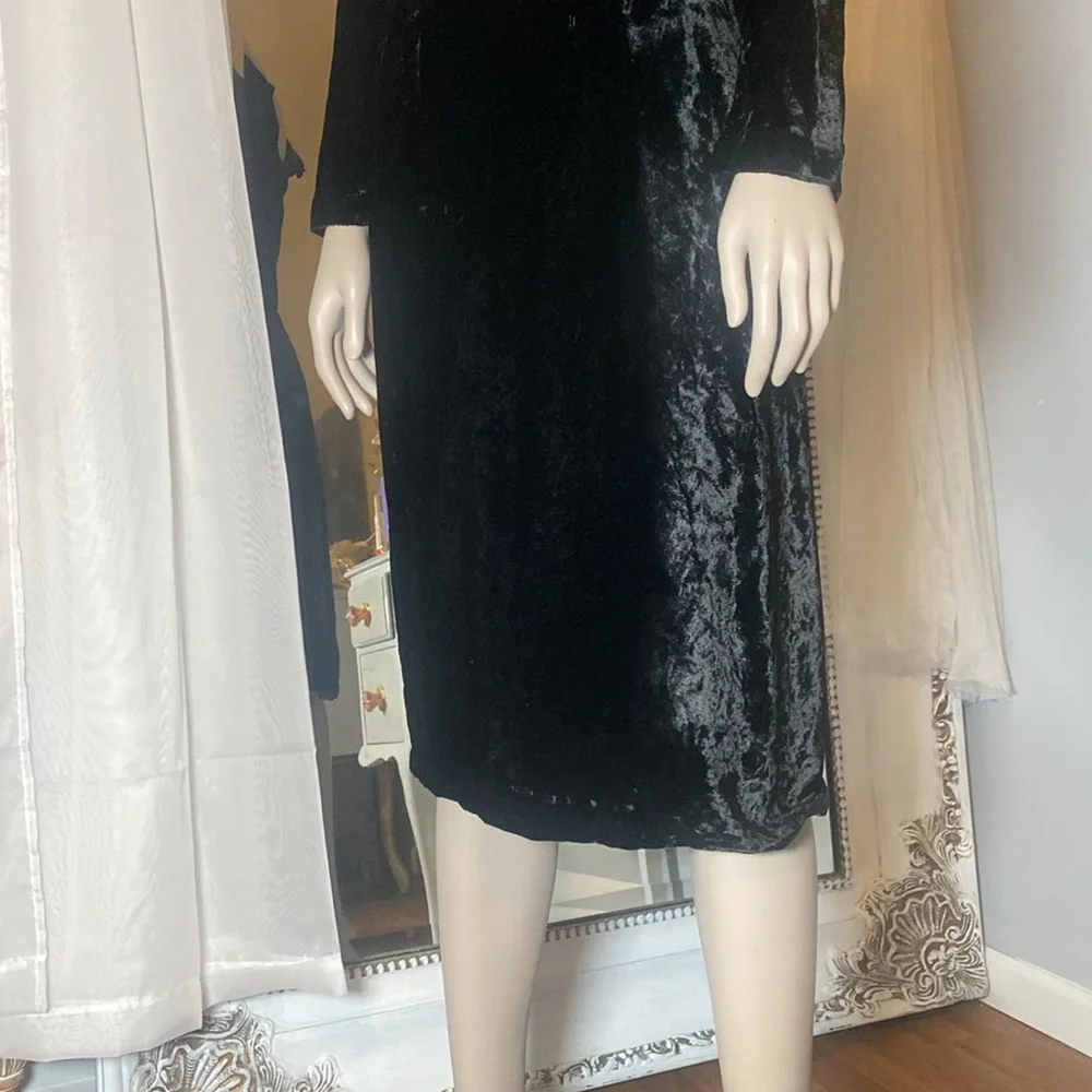 Beautiful vintage 40s silk velvet little black dress boatneck - Picture 4 of 6